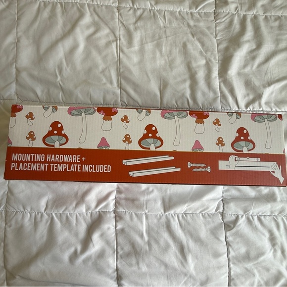A+J by Aida & Jade Acrylic Floating Wall Shelves –Mushroom Design (Set of 2) NWT - Picture 5 of 8